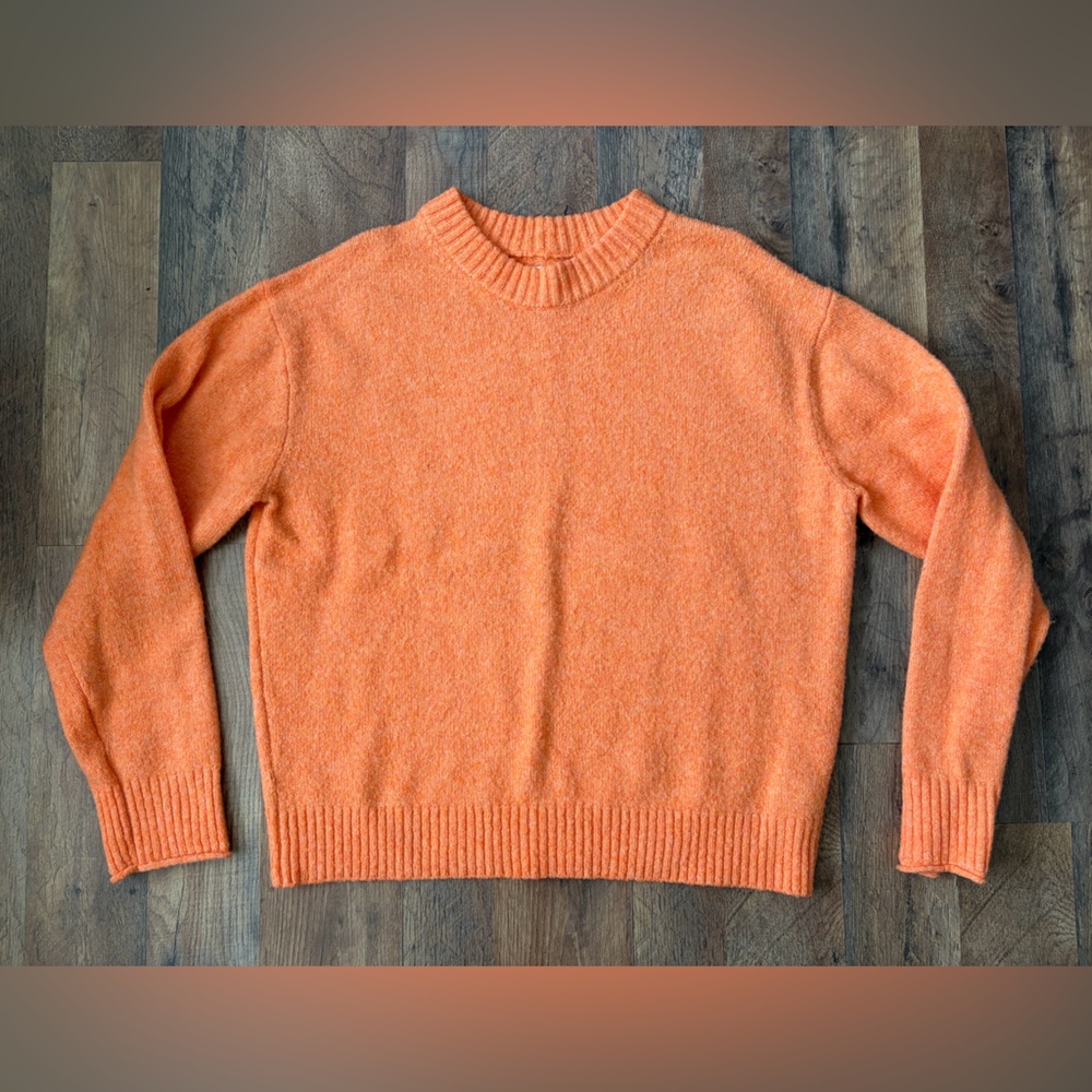 orange American Eagle sweater